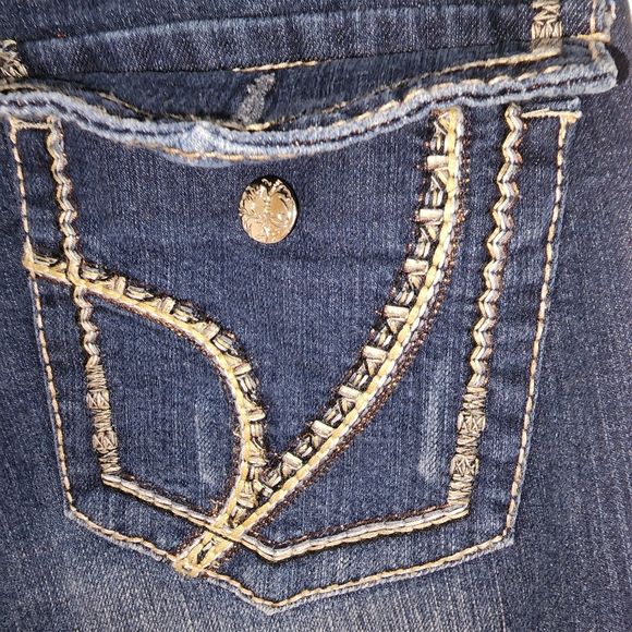 Ariya darkwash jeans like new condition - Picture 2 of 8